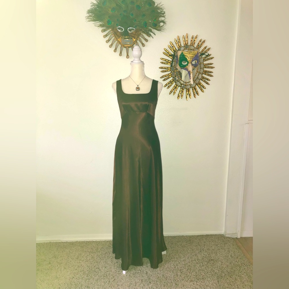 Alexia Admor Vintage Gown. Size 4.